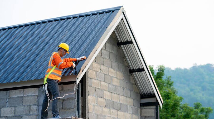 Professional gutter cleaning in Vineland, NJ